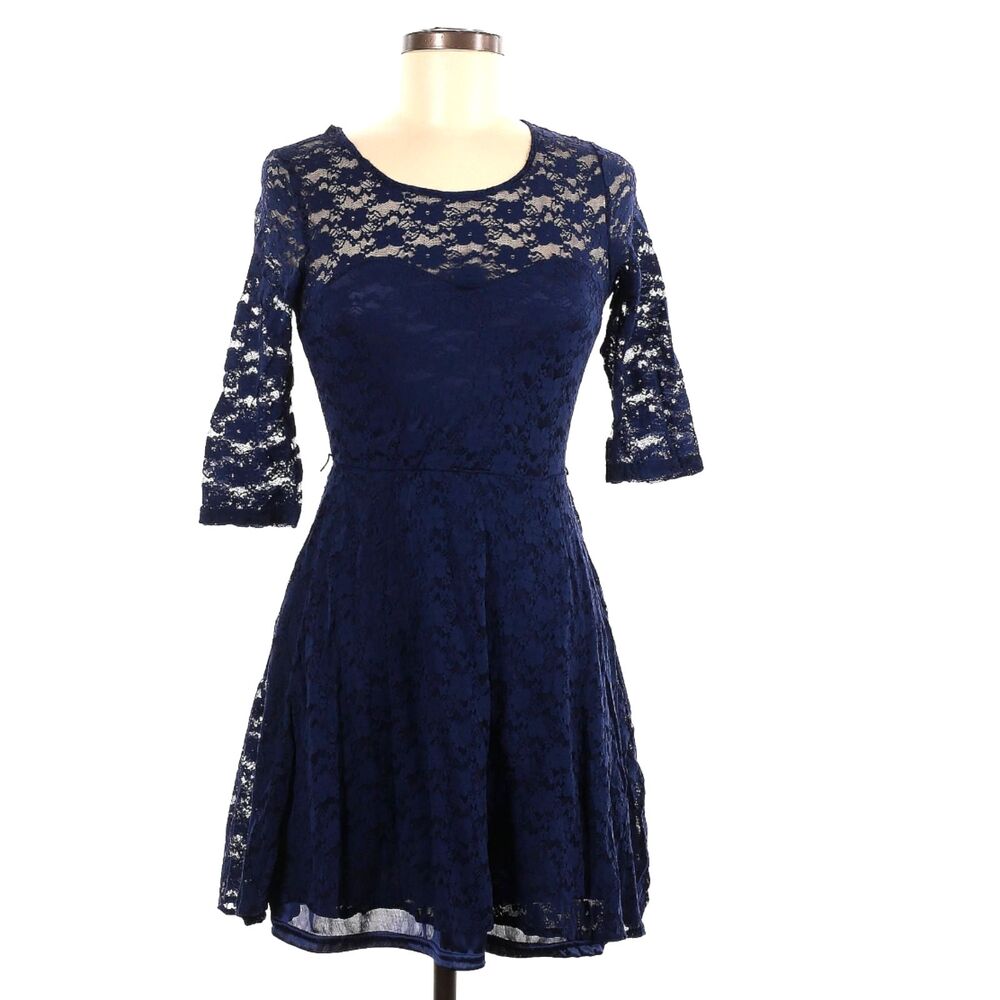 ASOS Navy Blue Lace Fit & Flare Dress Women’s Size 6 US | Lined | 3/4 Sleeve